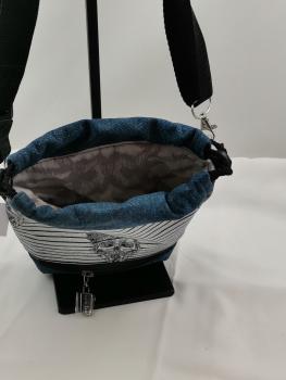 Preview: Leckerlibeutel Beard Skull Blue